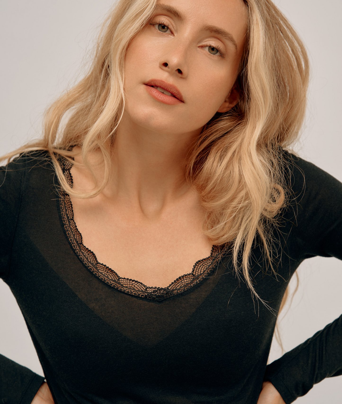 Top Décolleté Dentelle Modal & Cachemire