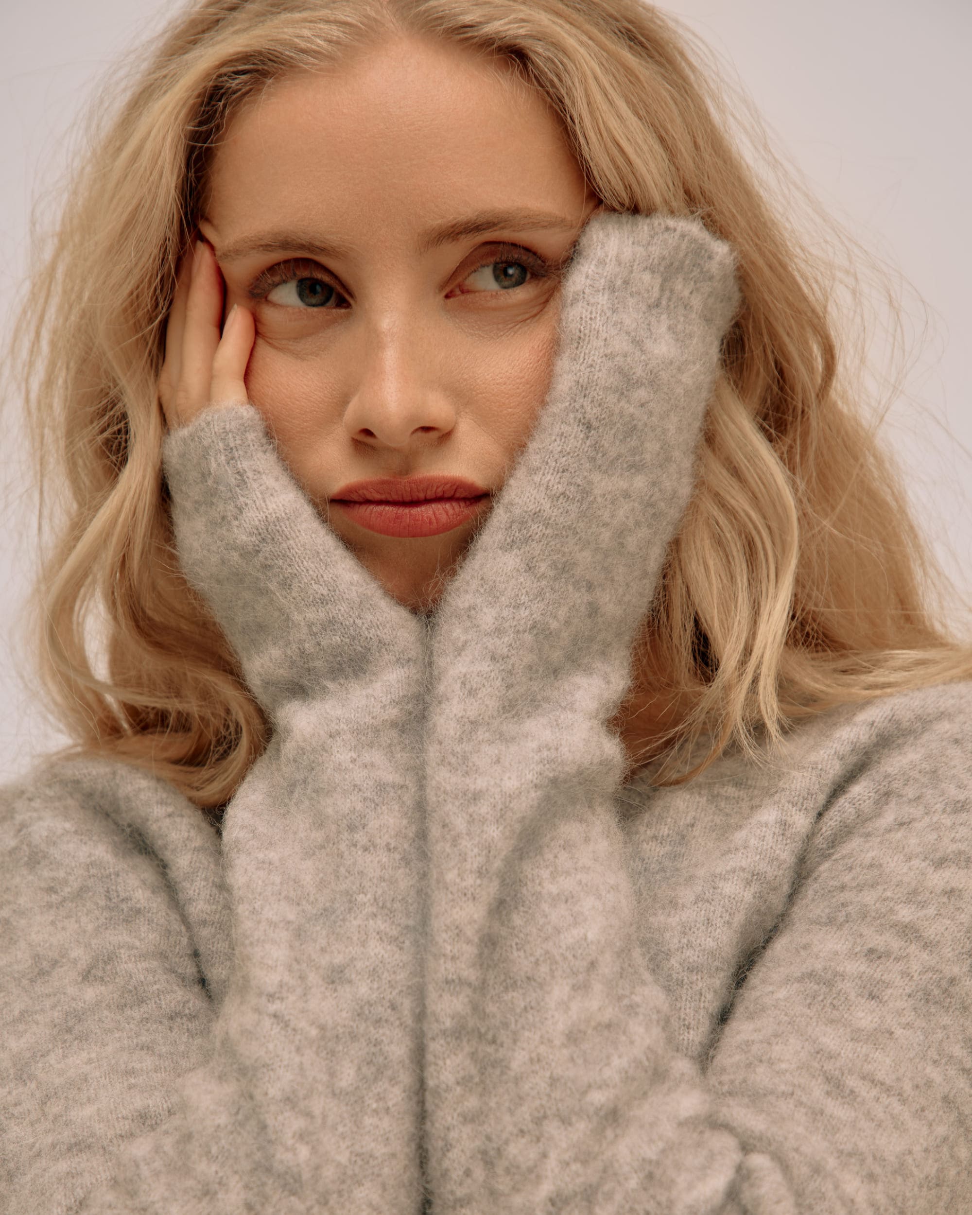 Round Neck Cardigan with Alpaca - Grey